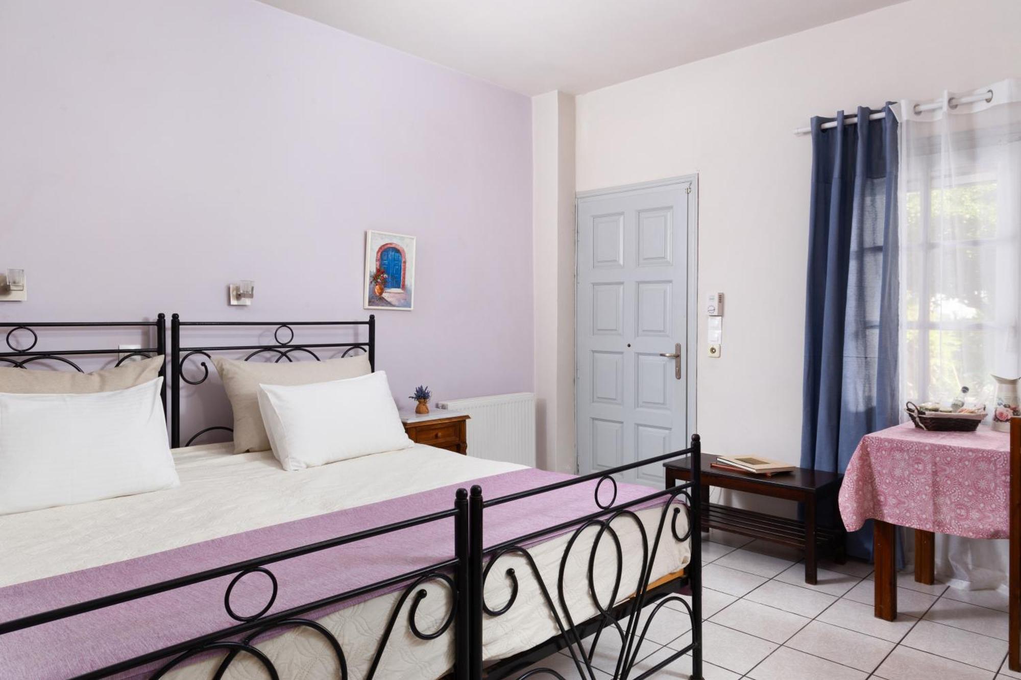 Villa Arni Andros - Βίλα Αρνη Batsi  Bilik gambar