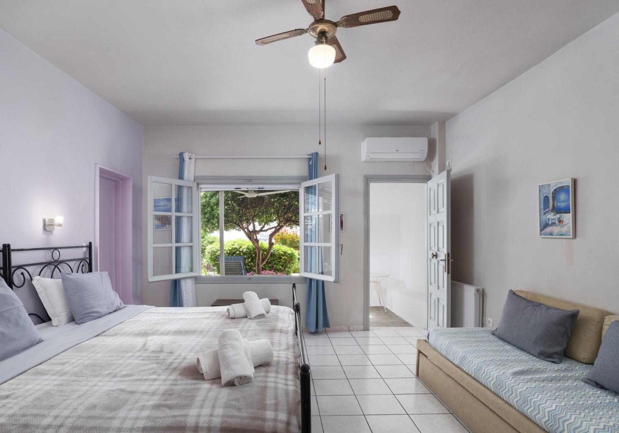 Villa Arni Andros - Βίλα Αρνη Batsi  Luaran gambar